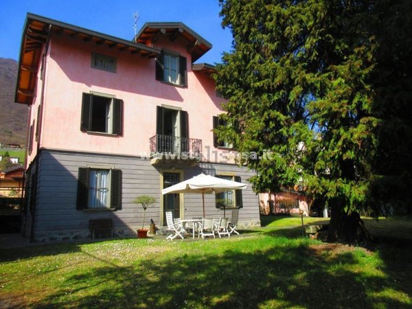 casa indipendente in vendita a Sovere in zona Sellere