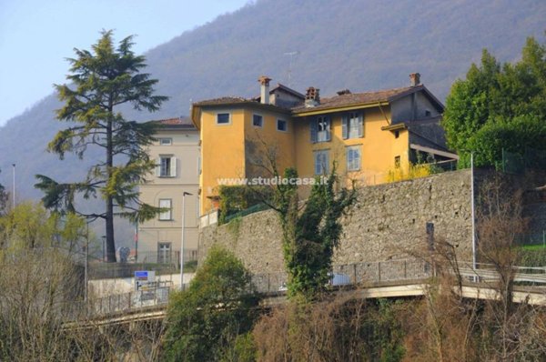 appartamento in vendita a Sovere in zona Piazza