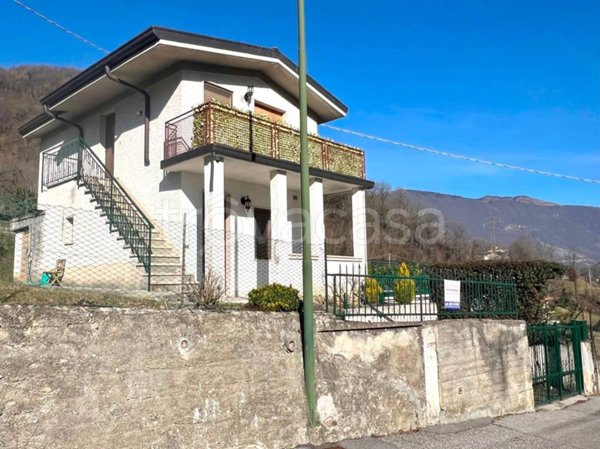 casa indipendente in vendita a Spinone al Lago