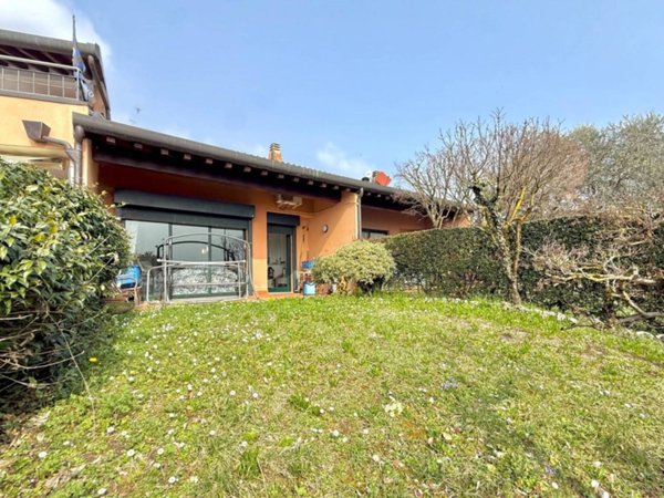casa indipendente in vendita a Spinone al Lago
