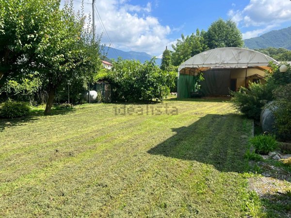 casa indipendente in vendita a Spinone al Lago