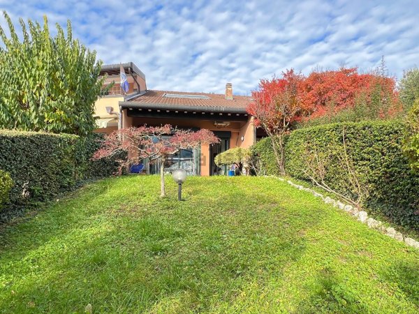 casa indipendente in vendita a Spinone al Lago