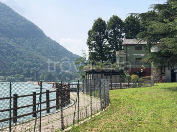 negozio in vendita a Spinone al Lago
