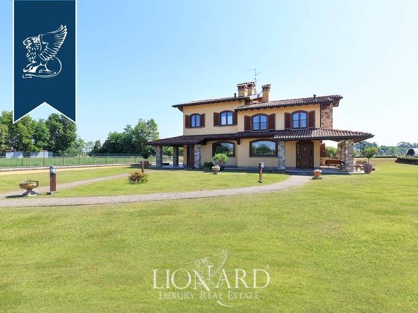 casa indipendente in vendita a Spirano