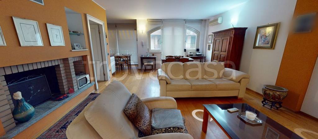 casa indipendente in vendita a Spirano