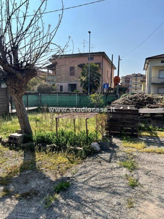casa indipendente in vendita a Spirano
