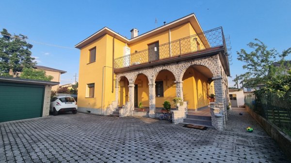 casa indipendente in vendita a Spirano