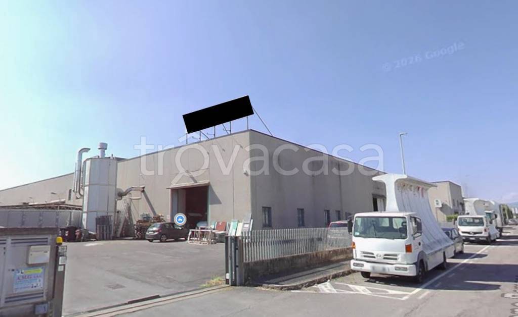 locale commerciale in vendita a Spirano