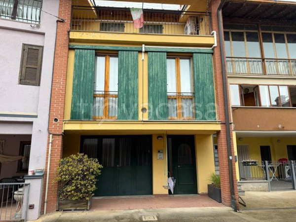 casa indipendente in vendita a Spirano