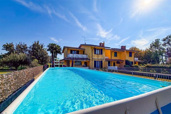 casa indipendente in vendita a Spirano