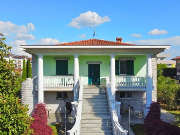casa indipendente in vendita a Stezzano
