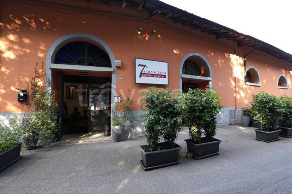 negozio in vendita a Stezzano