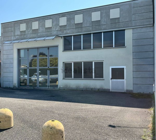 capannone in vendita a Stezzano