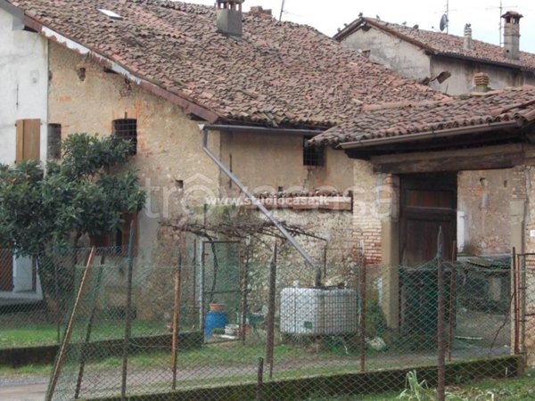 terreno edificabile in vendita a Stezzano