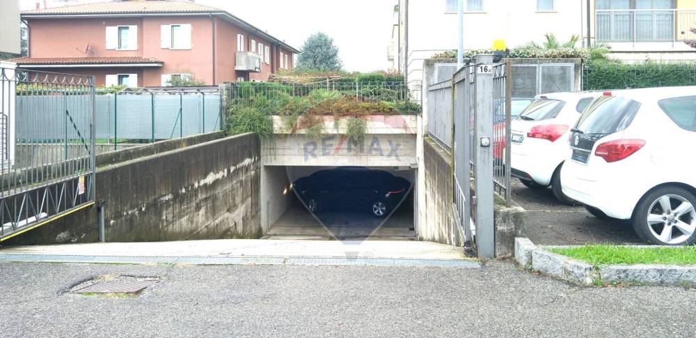 locale di sgombero in vendita a Stezzano