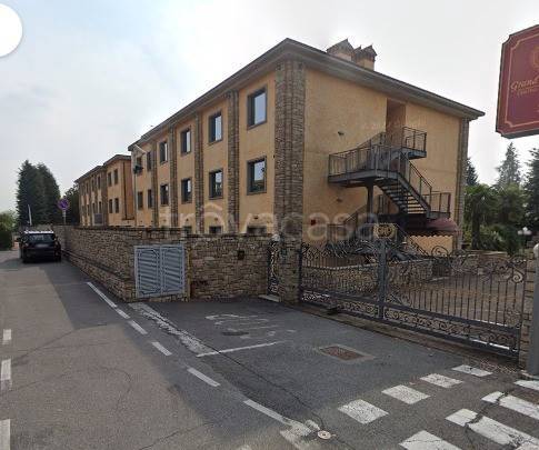 negozio in vendita a Stezzano