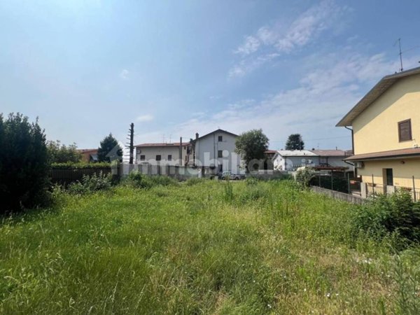 casa indipendente in vendita a Stezzano