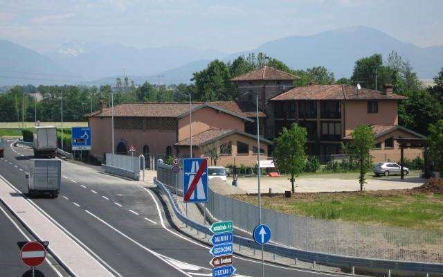 casale in vendita a Stezzano