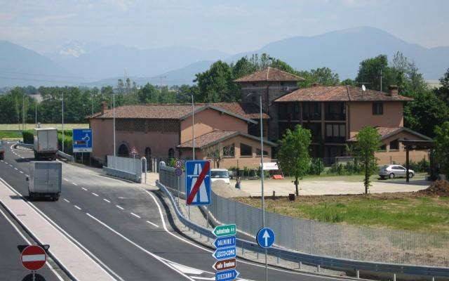 intera palazzina in vendita a Stezzano