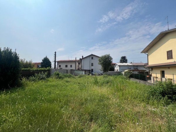 casa indipendente in vendita a Stezzano