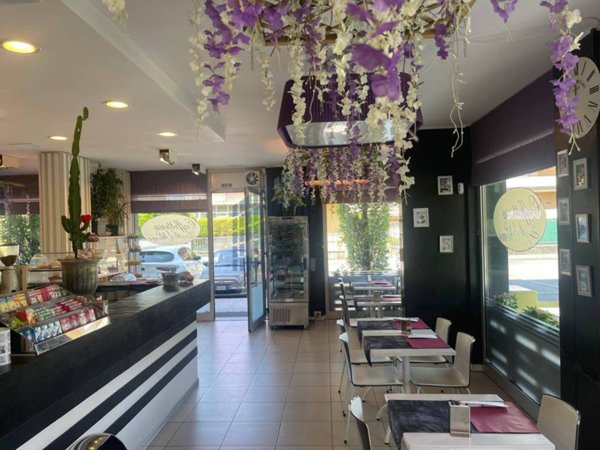 negozio in vendita a Stezzano
