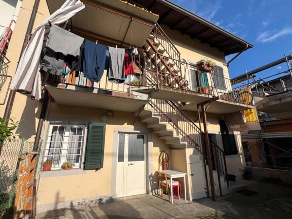 casa indipendente in vendita a Stezzano