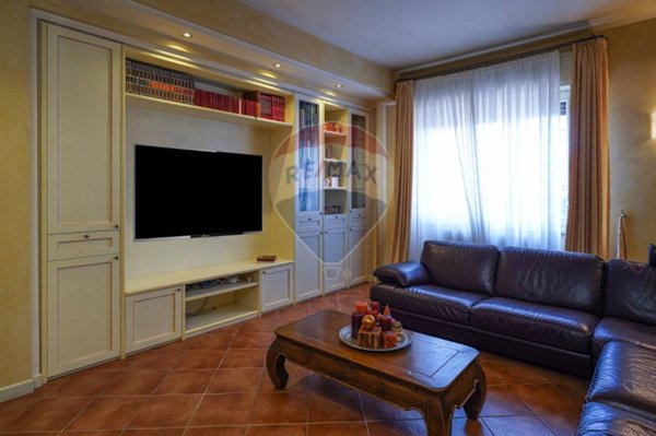 casa indipendente in vendita a Stezzano