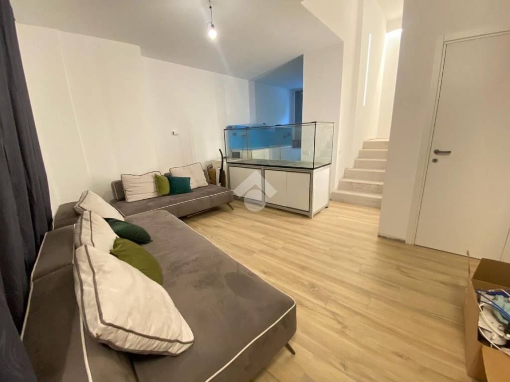 casa indipendente in vendita a Stezzano
