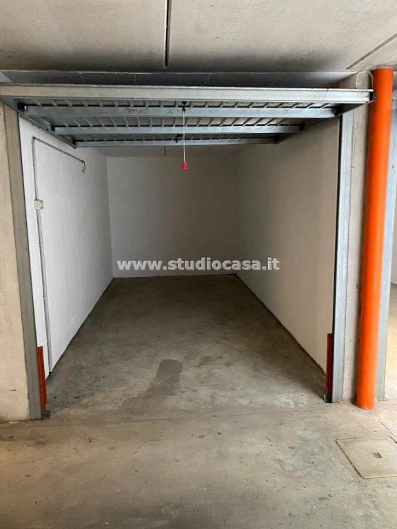 casa indipendente in vendita a Stezzano