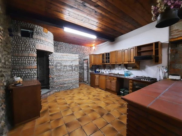 casa indipendente in vendita a Stezzano