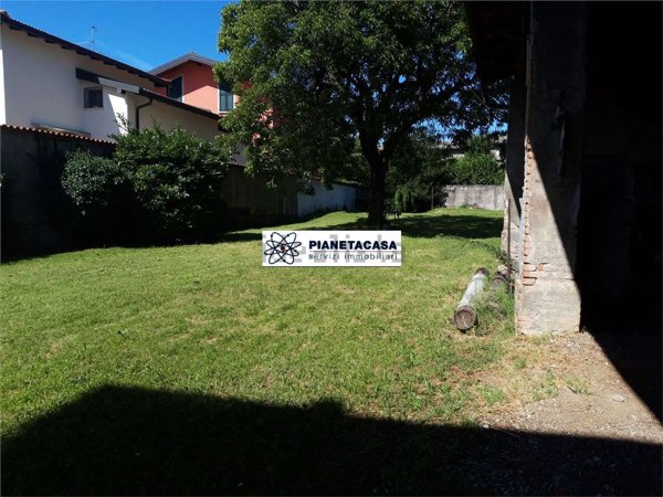 casa indipendente in vendita a Stezzano