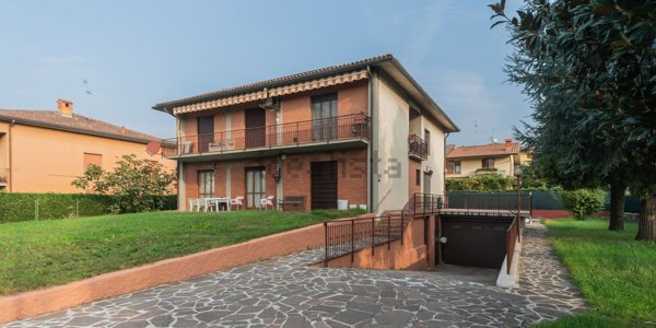 casa indipendente in vendita a Stezzano