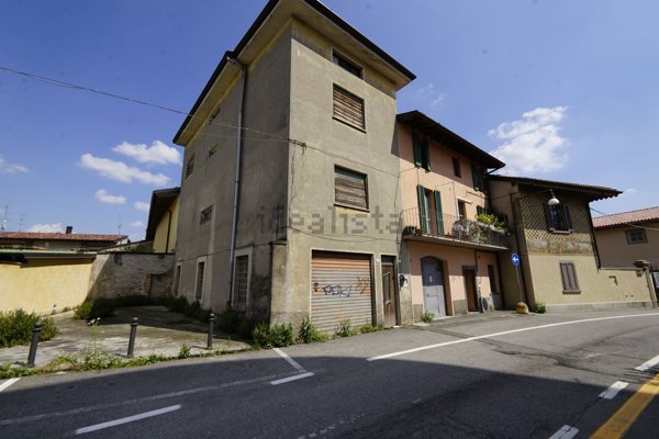 casa indipendente in vendita a Stezzano
