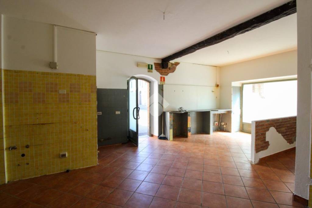 negozio in vendita a Stezzano