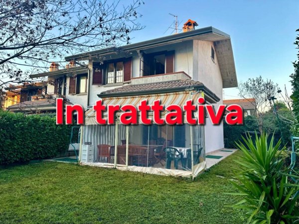 casa indipendente in vendita a Stezzano