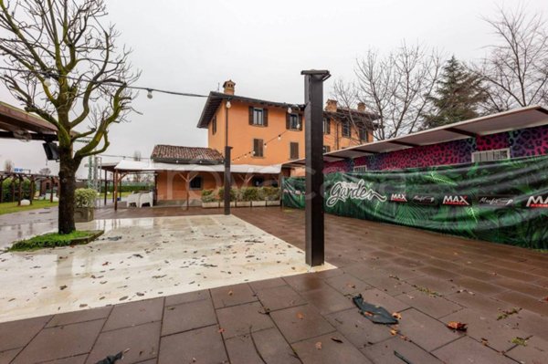 casa indipendente in vendita a Stezzano