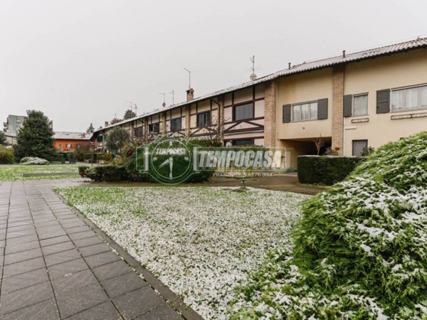 casa indipendente in vendita a Stezzano