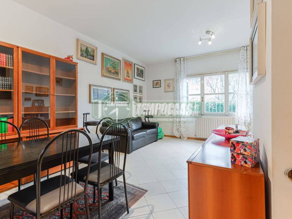 casa indipendente in vendita a Stezzano