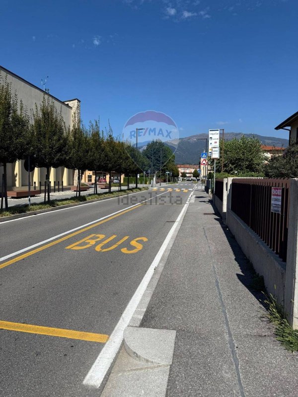 locale di sgombero in vendita a Stezzano