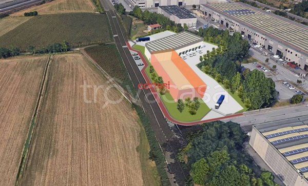 locale commerciale in vendita a Stezzano