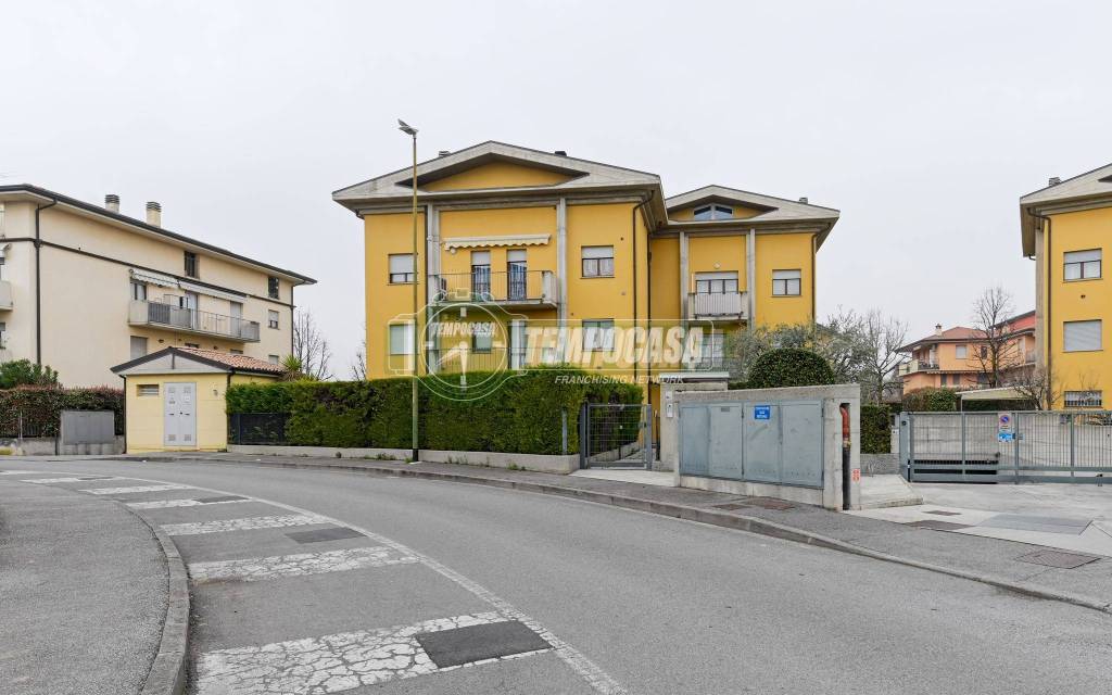 appartamento in vendita a Stezzano