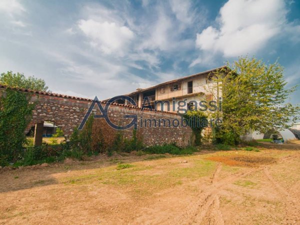 casa indipendente in vendita a Stezzano