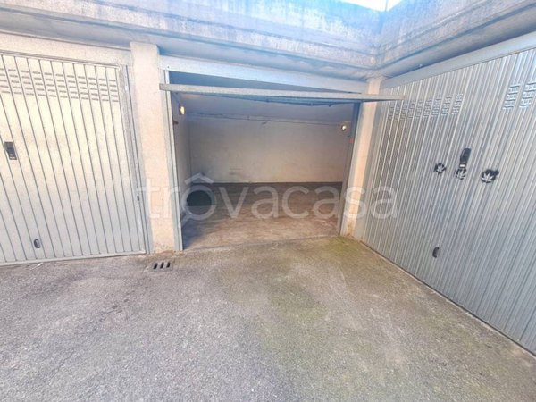 locale di sgombero in vendita a Stezzano