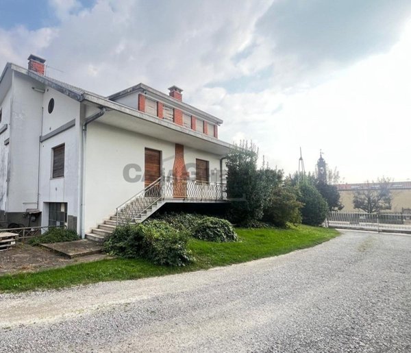 casa indipendente in vendita a Stezzano