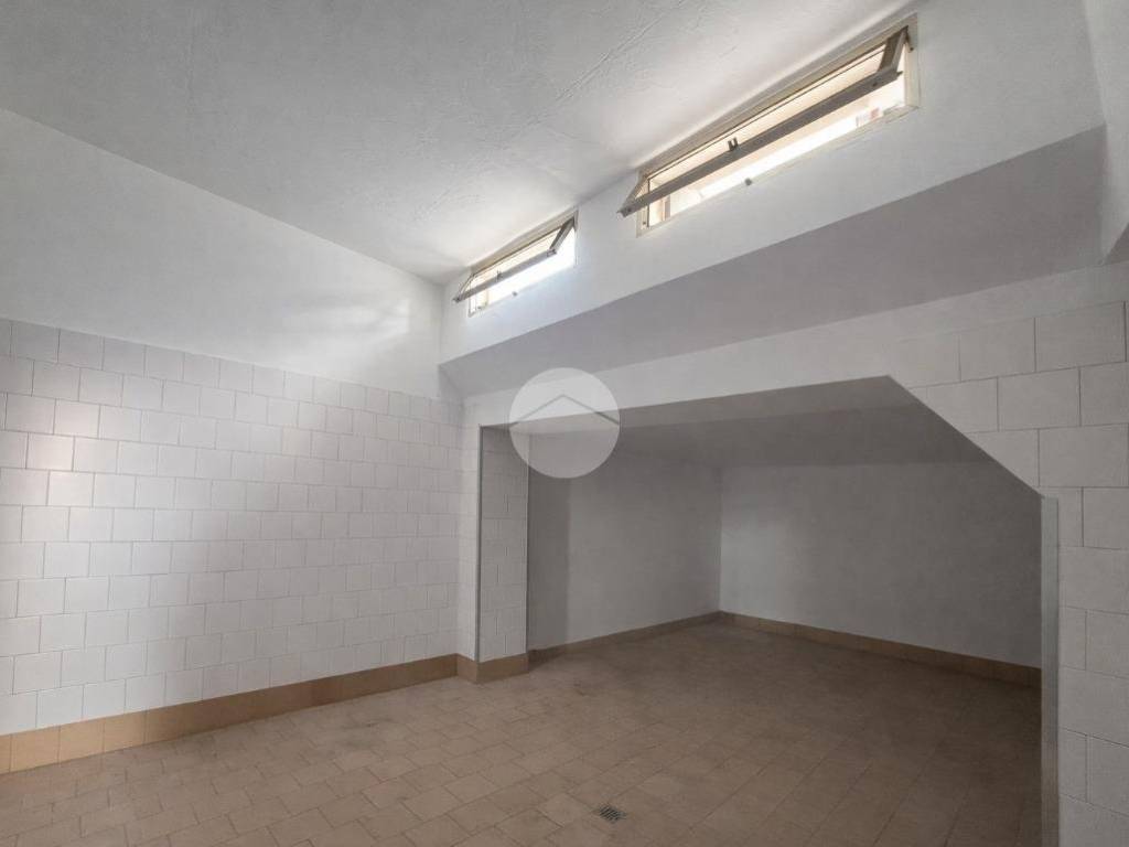 negozio in vendita a Stezzano
