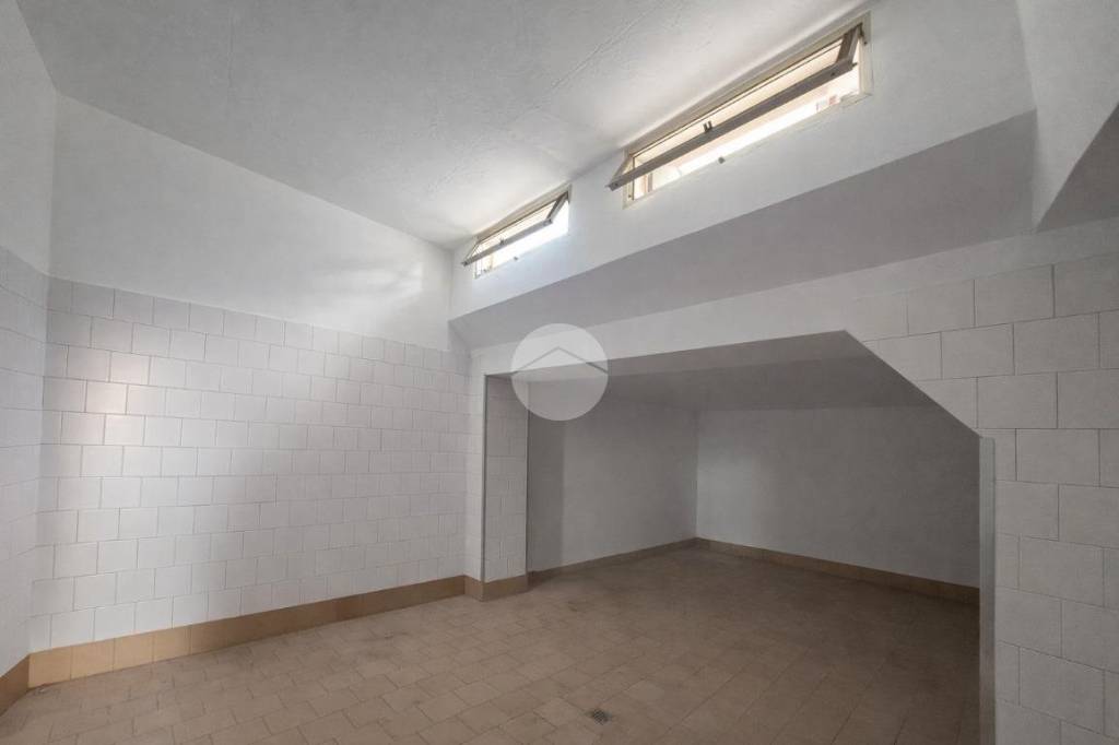negozio in vendita a Stezzano