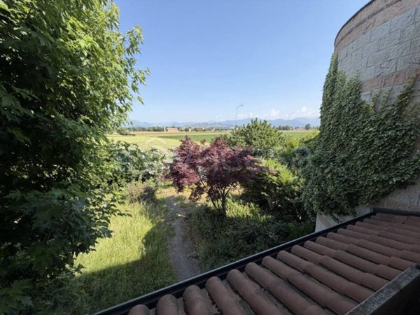 casa indipendente in vendita a Stezzano