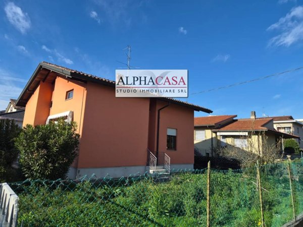 casa indipendente in vendita a Stezzano