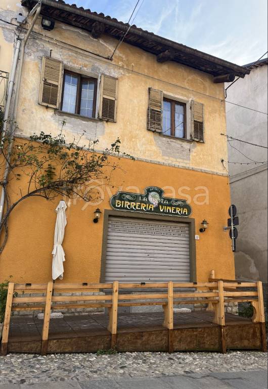 negozio in vendita ad Avigliana