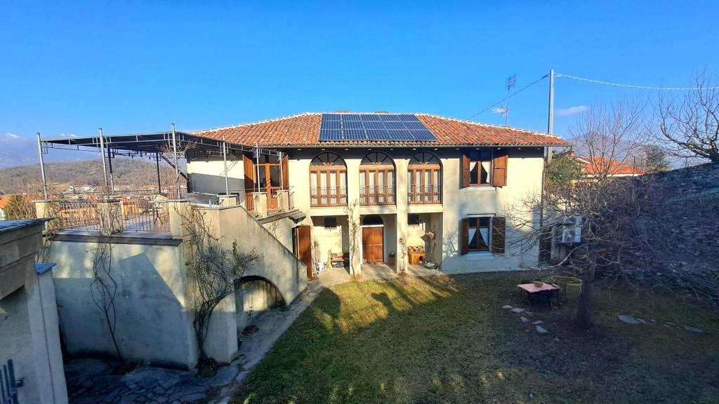 casa indipendente in vendita ad Avigliana